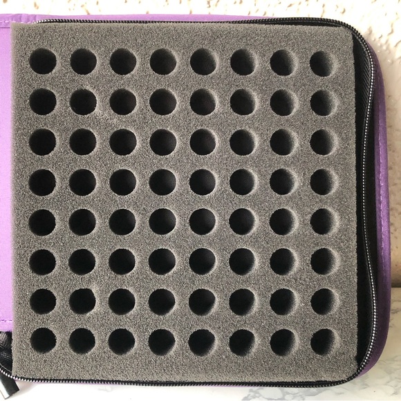 Essential oil Sample Case with Foam Insert (Holds 64 Vials) dōTERRA young living - Picture 5 of 5